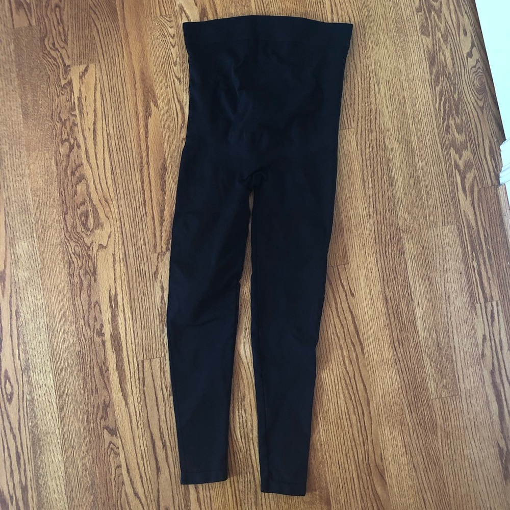 Pregnancy and Postpartum leggings- By Blanqi